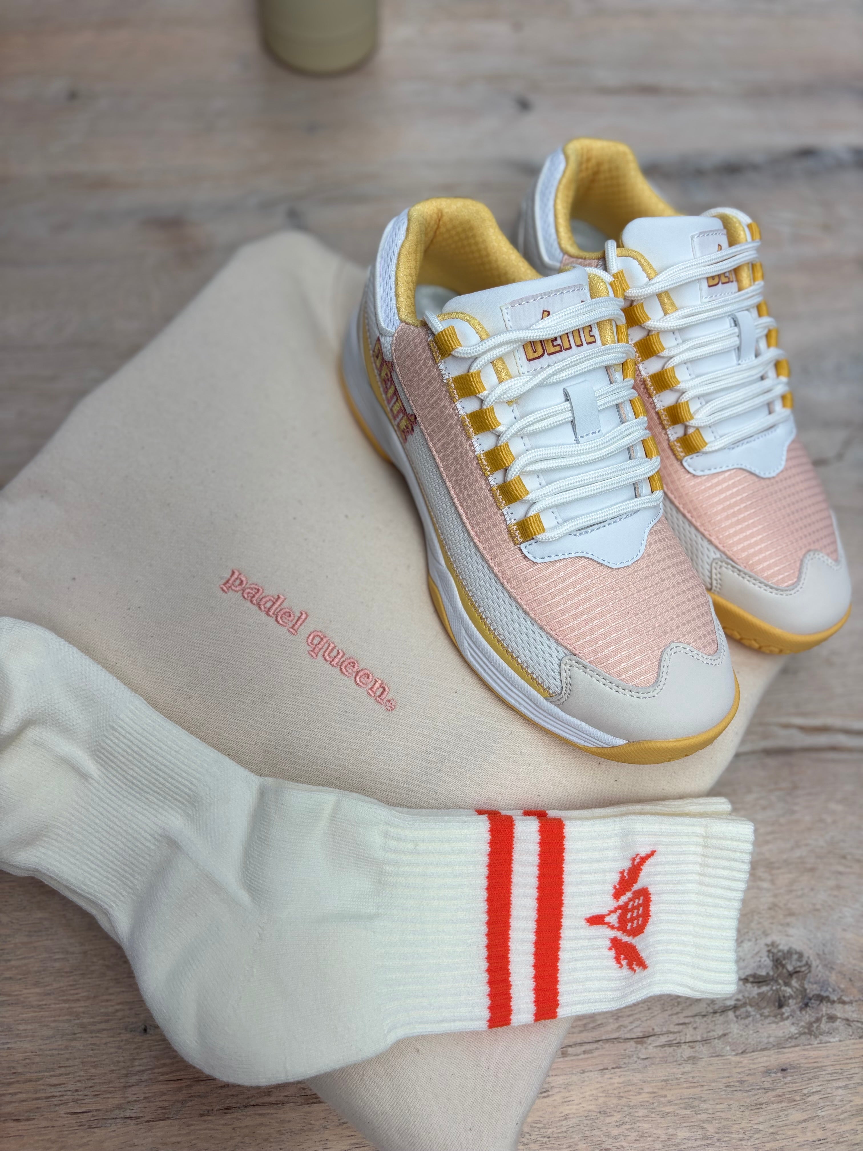 The Padelhüd Court and Padel Sock