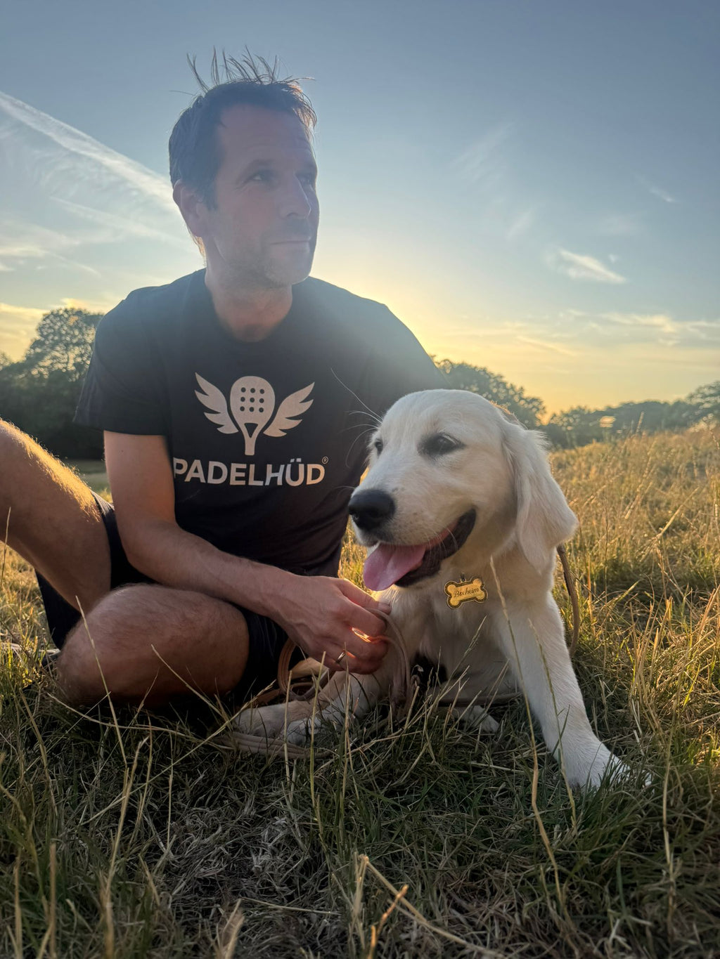 The Padelhüd Winged Tee