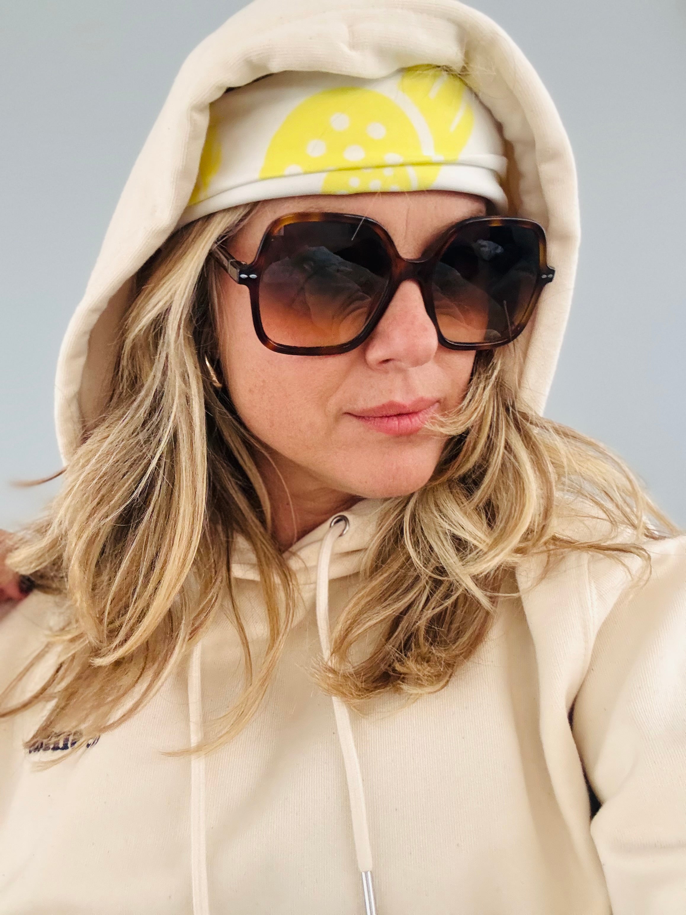 The Padelhüd Padel ‘Ben’ Dana – White with Pastel Neon Yellow