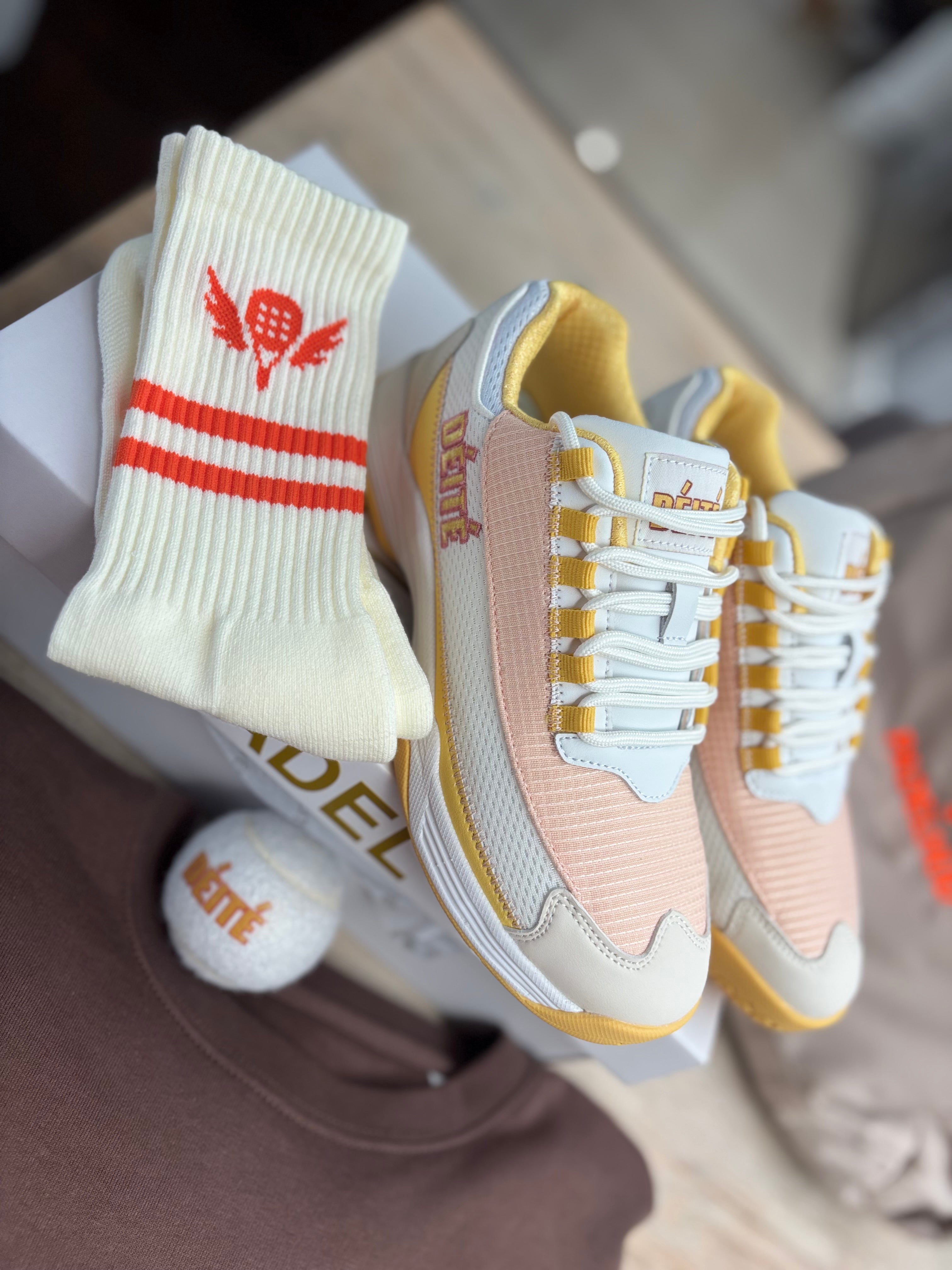 The Padelhüd Court and Padel Sock